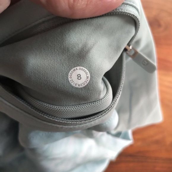 Lululemon Speed Up Low-Rise Lined Short 2.5" - Picture 5 of 7